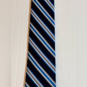 Oleg Cassini Navy Blue Striped Silk Necktie Classic OfficeCore